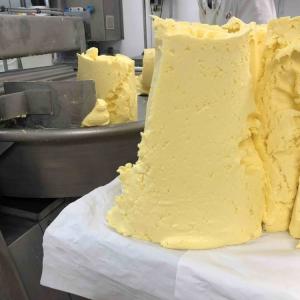 étapes de l'élaboration des beurres aromatisés chez Bordier 