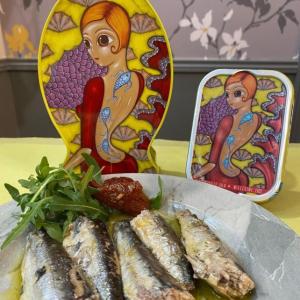 9. Sardines millésimées/ Vintage sardines. Huguette & Henri
