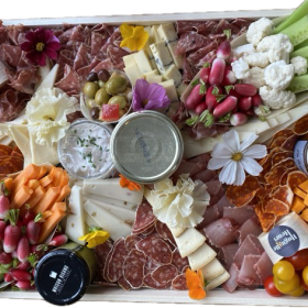 Plateau apéritif dînatoire entre amis, Huguette et Henri